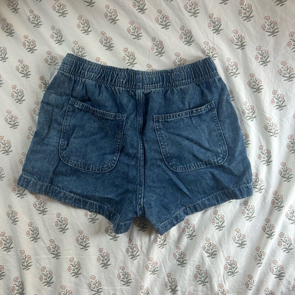 GAP Jean Shorts with Cream Drawstring - Picture 2 of 2